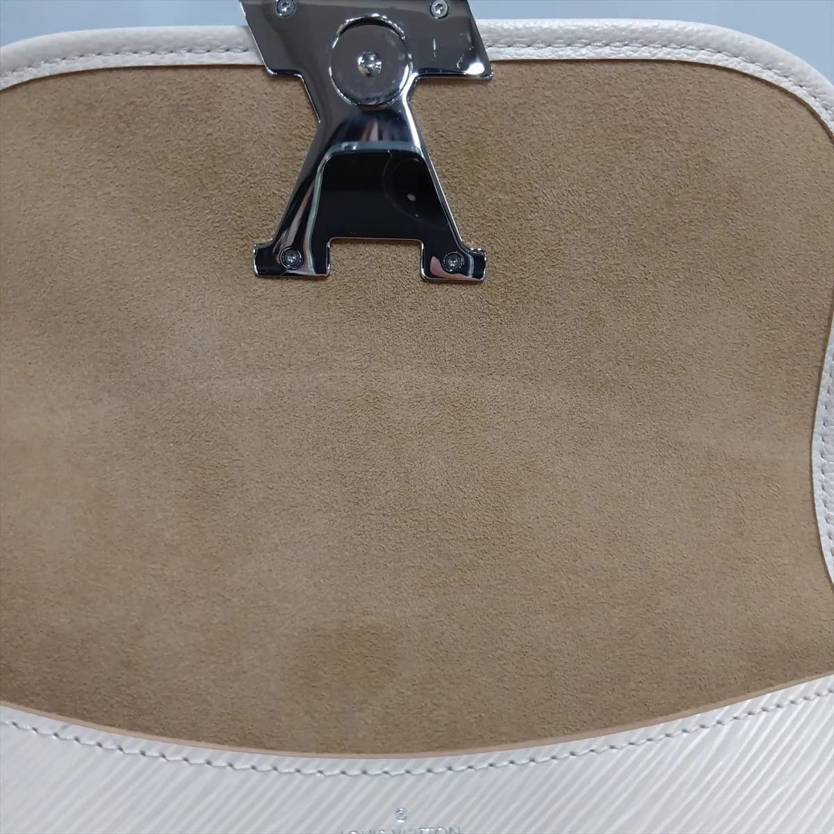 Epi Leather Buci NM Shoulder Bag in Beige